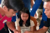 1758735715816-tim-damkar-posko-muaradua-oku-selatan-mengevakuasi-cincin-di-tangan-bocah-perempuan-1758701377517_169