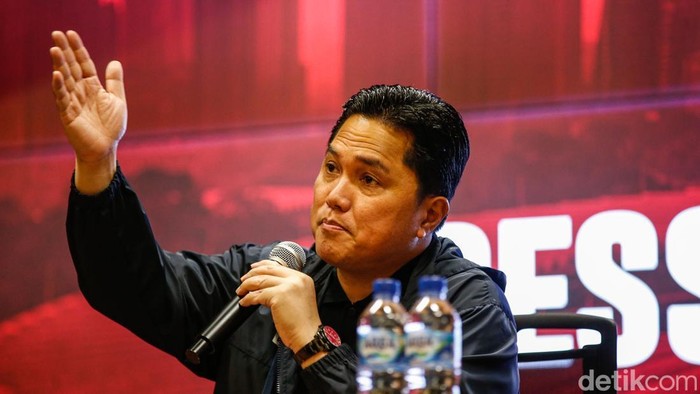 1761456872595-erick-thohir-pastikan-rekrutmen-pelatih-timnas-tak-asal-pilih-1761306961092_169
