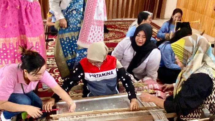 1761630282215-program-pemberdayaan-di-lapas-perempuan-palembang-oleh-pertamina-1761612732794_169