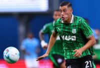 1761672913818-jay-idzes-sassuolo-vs-lazio-serie-a-liga-italia-1757911031261_169