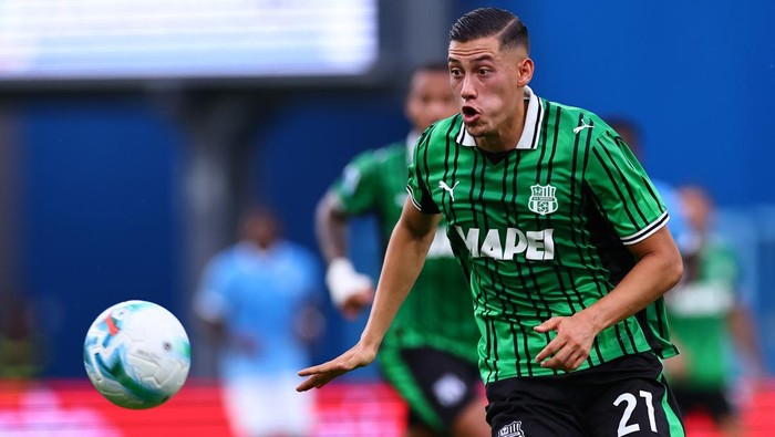 1761672913818-jay-idzes-sassuolo-vs-lazio-serie-a-liga-italia-1757911031261_169