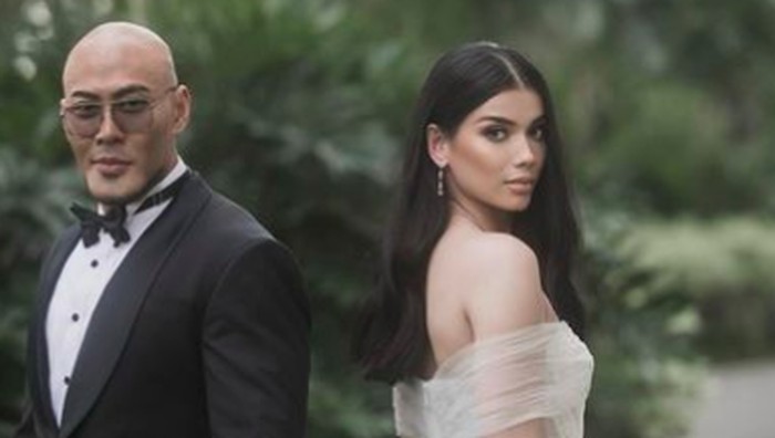 1761759624469-deddy-corbuzier-sabrina-chairunnisa_169