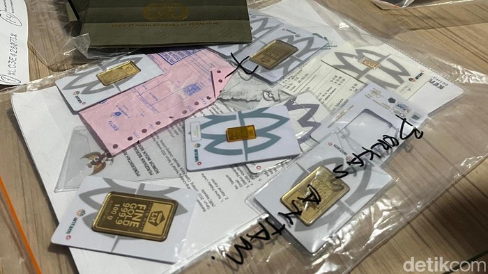 1761889639501-logam-mulia-palsu-1761830972007_169