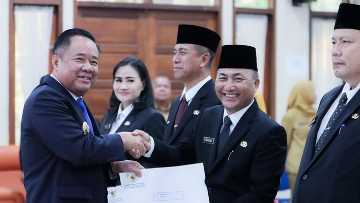 1762191621050-rotasi-pejabat-1762172746848_169