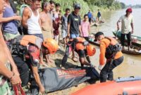 1762277970877-terjun-ke-sungai-ogan-1762245728003_169