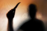 1762429523880-ilustrasi-kejahatan-dengan-pisau_169