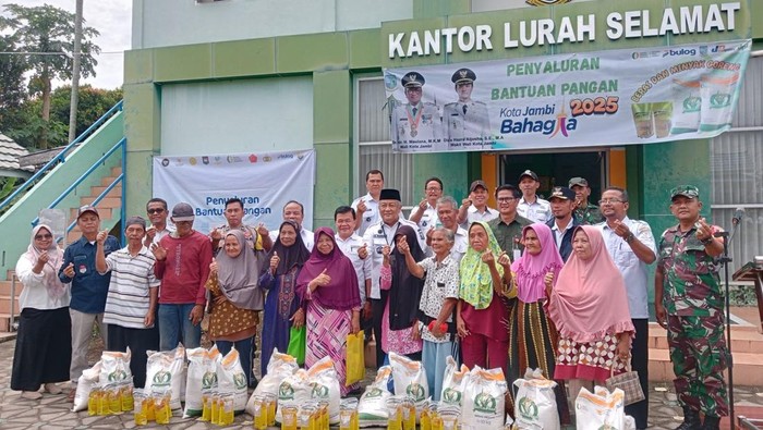 1762450727435-penyaluran-pangan-murah-1762430703890_169