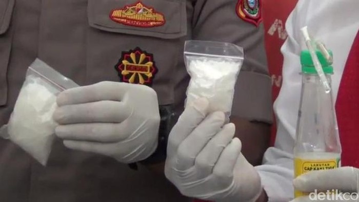 1762450849604-penangkapan-pengedar-sabu-tabanan_169