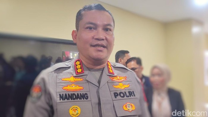 1763055642503-kabid-humas-polda-sumsel-kombes-nandang-mukmin-wijaya-1759303225026_169