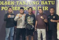 1763098701804-pelaku-pengancaman-dan-perusakan-mobil-warga-ogan-ilir-saat-ditangkap-polisi-1763084396146_169