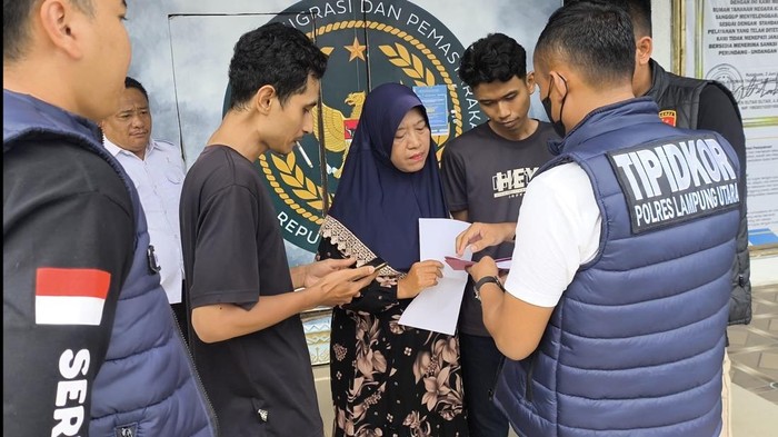 1763120310600-keluar-penjara-ditangkap-1763109589780_169