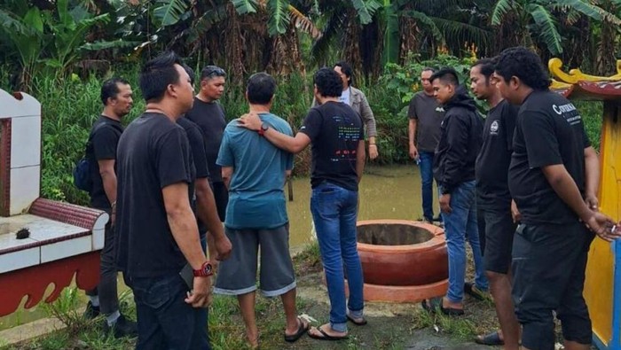 1763271297376-pria-sambas-tembak-residivis-hingga-tewas-karena-marah-anjing-diracun-1763215008541_169