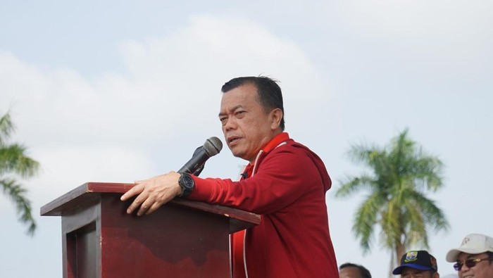 1763314422186-gubernur-jambi-al-haris-1763293698585_169