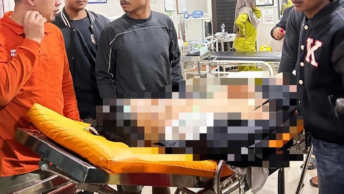 1763358407362-korban-saat-dibawa-ke-rumah-sakit-1763296369275_169