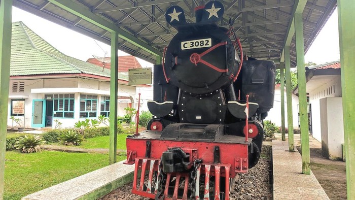 1763485548397-lokomotif-tua-c3082-1763428748465_169