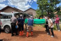 1763744764807-jasad-korban-saat-hendak-dievakuasi-ke-rumah-sakit-1763707229675_169