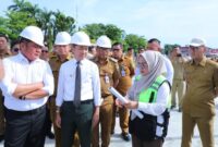 1764047177994-gubernur-sumsel-dan-wali-kota-palembang-meninjau-revitalisasi-bkb-palembang-1763995305400_169