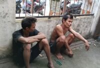1764241577258-dua-pria-di-palembang-diamankan-usai-kepergok-bobol-rumah-tetangga-1764234205701_169