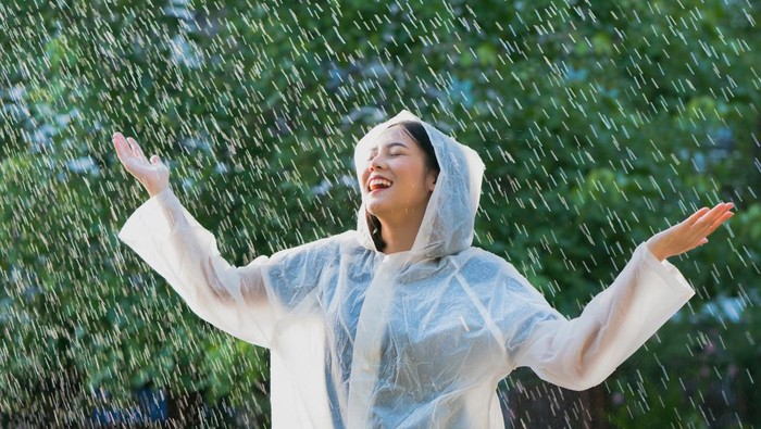 1764284685471-ilustrasi-jas-hujan_169