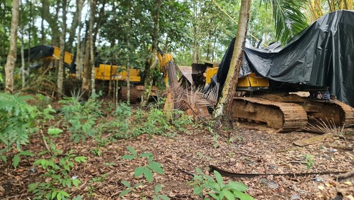 1764392791450-alat-berat-ilegal-1764379600644_169