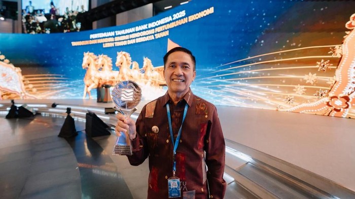 1764392791945-penghargaan-1764383781299_169