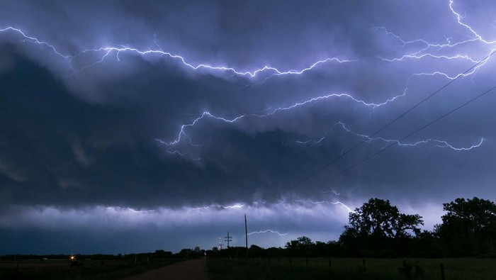 1764673614373-eureka-waspada-cuaca-ekstrem_169