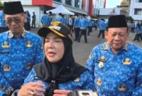 1764695222086-wali-kota-bandar-lampung-eva-dwiana-1764569682016_169