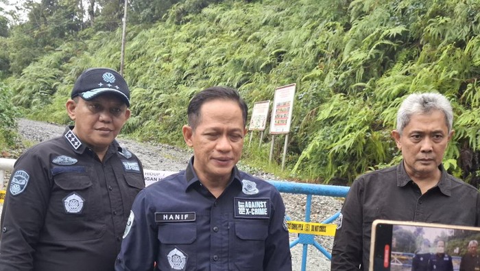 1765019151243-menteri-lingkungan-hidupkepala-badan-pengendalian-lingkungan-hidup-klhbplh-hanif-faisol-nurofiq-1764990114043_169