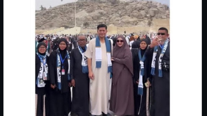 1765019153188-tangkapan-layar-bupati-aceh-tengah-umrah-di-tengah-banjir-yang-terjadi-di-aceh-istimewa-1764920735797_169