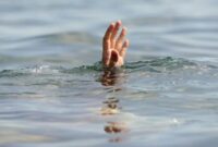 1765083936245-ilustrasi-orang-tenggelam_169