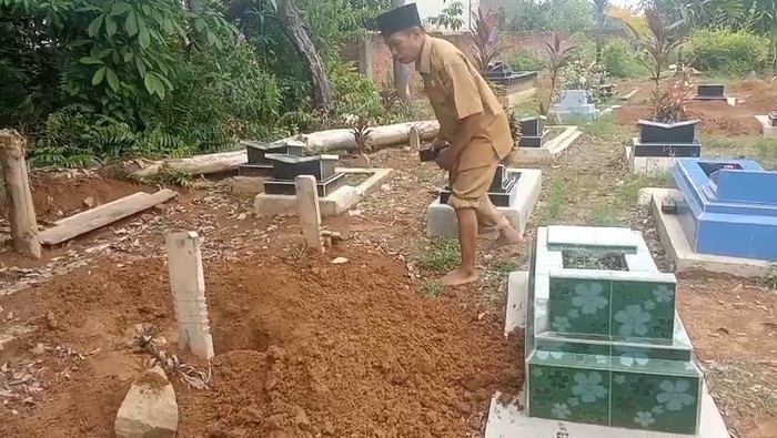 1765256782550-makam-di-musi-rawas-dibongkar-otk-sudah-diperbaiki-1765193758029_169