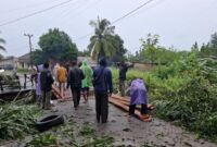 1765299940317-jembatan-darurat-yang-dibangun-1765282465580_169