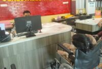 1765429609800-dahlia-43-korban-pengeroyokan-membuat-laporan-ke-polrestabes-palembang-1765379045904_169