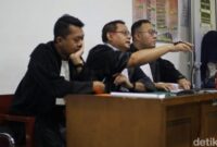 1765472755563-jpu-kejari-muba-hendy-mempertanyakan-bas-ketua-tim-advokat-haji-alim-1765457209395_169