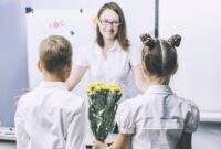 1765559153339-ilustrasi-hadiah-untuk-guru-1763096436553_169