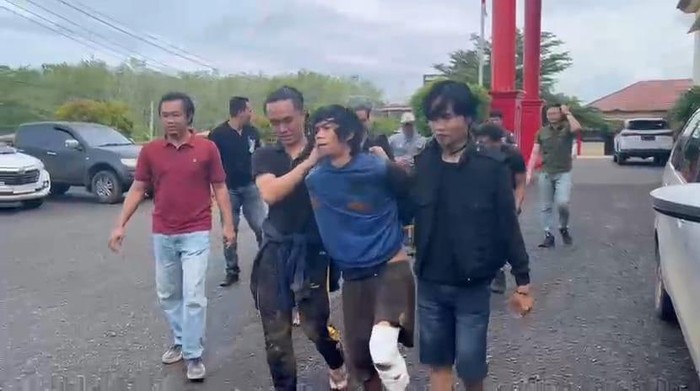 1765623908545-pelaku-pembunuhan-janda-di-empat-lawang-berhasil-ditangkap-usai-buron-7-bulan-1765614027134_169