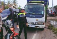 1765775206227-polisi-lakukan-oleh-tkp-kecelakaan-di-muara-enim-1765760503417_169