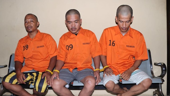 1765818421783-muhammad-syah-kiri-oknum-pns-uptd-perairan-lampung-1765798755780_169