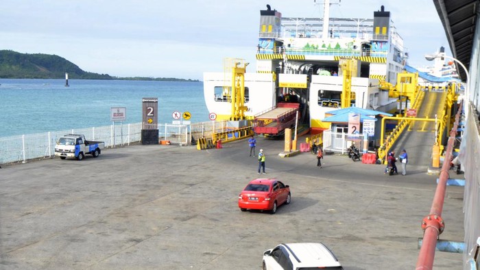 1765861588579-ilustrasi-pelabuhan-bakauheni_169