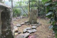 1765947994867-salah-satu-menhir-berpasangan-di-situs-purbakala-ulak-lebar-1765815509288_169