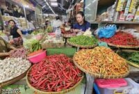 1765969554896-penjual-bahan-pokok-di-pasar-gede-solo-selasa-432025-1741065738702_169