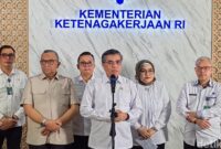 1765991173480-menteri-ketenagakerjaan-menaker-yassierli-1765949614024_169