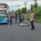 1766056017329-polisi-melakukan-olah-tkp-pemotor-tewas-ditabrak-bus-1766044203358_169