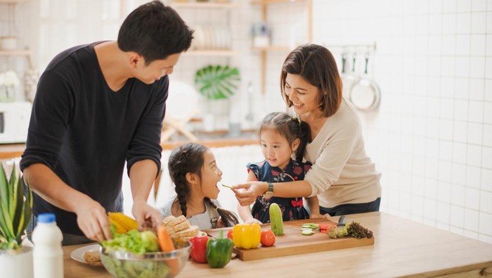 1766077568469-ilustrasi-olahraga-jaga-kesehatan-2_169