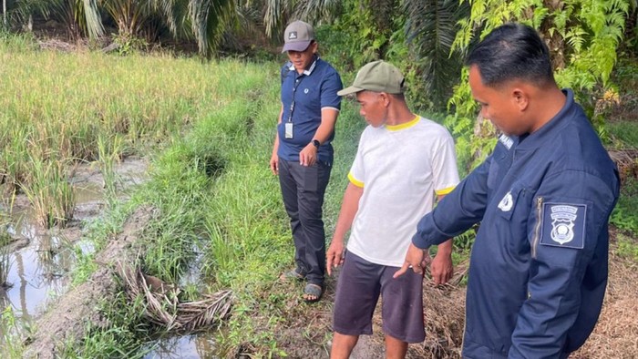 1766250427688-polisi-lakukan-olah-tkp-diduga-aksi-penodongan-di-musi-rawas-1766208576313_169