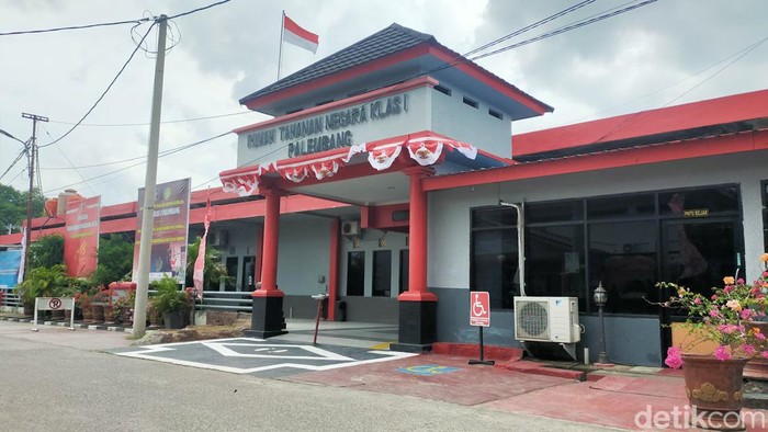 1766682389761-napi-di-rutan-palembang-meninggal-usai-sempat-muntah-darah_169