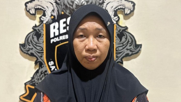 1767071203350-junila-wati-ditangkap-karena-melakukan-penipuan-modus-travel-umrah-1767009070438_169