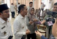 1767244068964-wali-kota-palembang-ratu-dewa-1767176072931_169