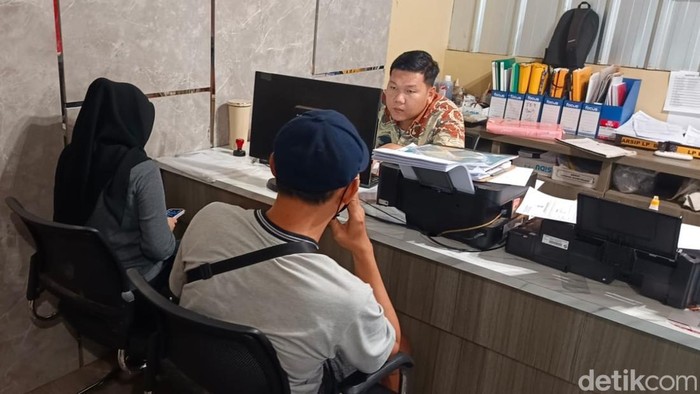 1767265708976-irt-di-palembang-melapor-ke-polisi-setelah-dianiaya-mantan-suaminya-1767245856433_169