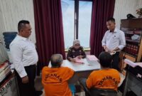 1767805581909-penyidik-melimpahkan-2-tersangka-dan-berkas-perkara-pengoplosan-gas-1767786821440_169